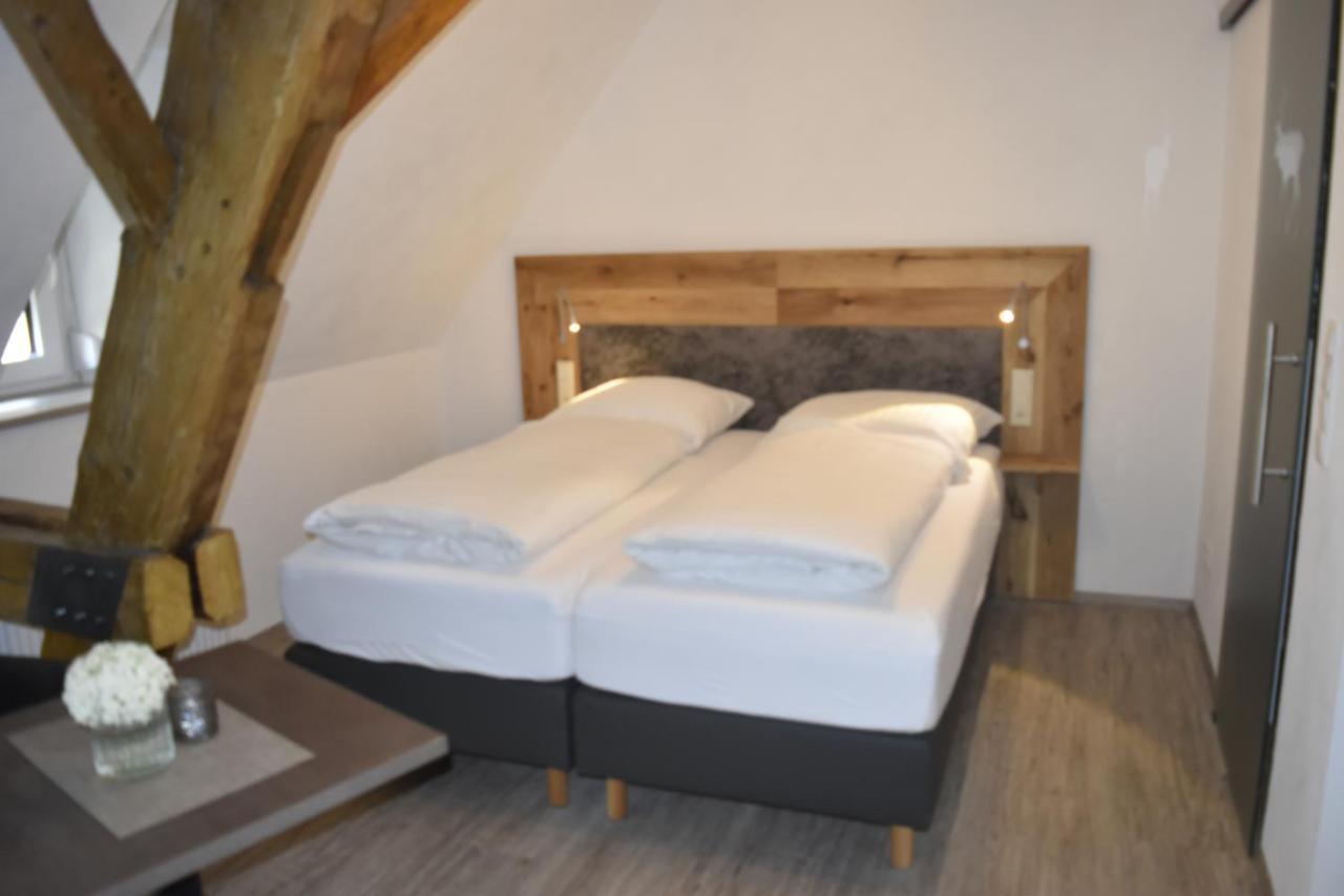 Gasthof Pension Zum Goldenen Hirschen Burgbernheim المظهر الخارجي الصورة